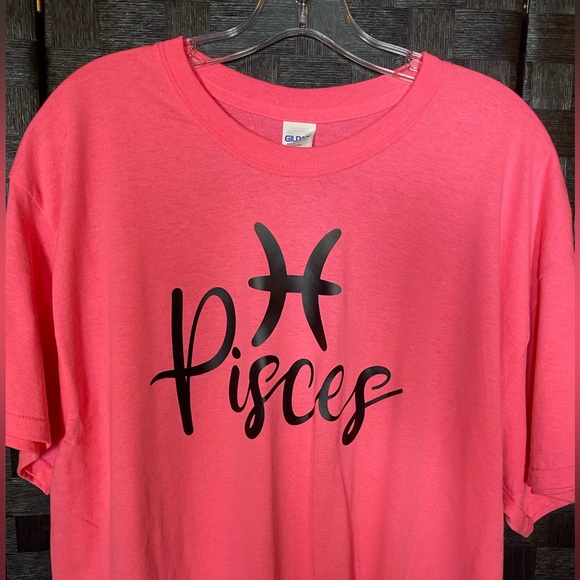 Dani Pisces Zodiac Tee - Picture 6 of 13